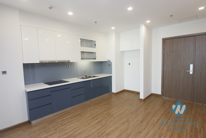 Unfurnished two bedrooms apartment for rent in Vinhome Metropolis, Ba Dinh district, Ha Noi